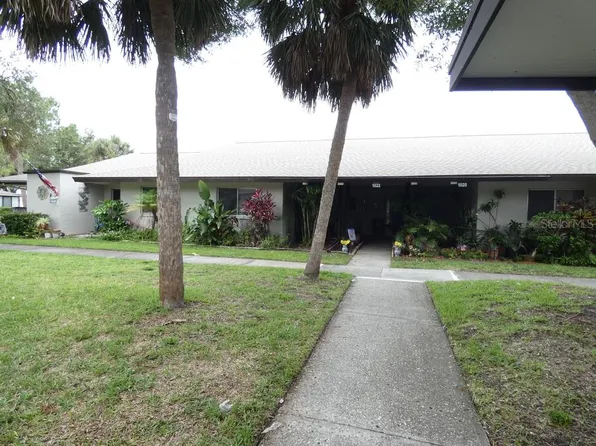1024 10th Cir SE, Largo, FL 33771