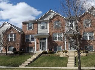 1006 Reserve Dr, Elgin, IL 60124