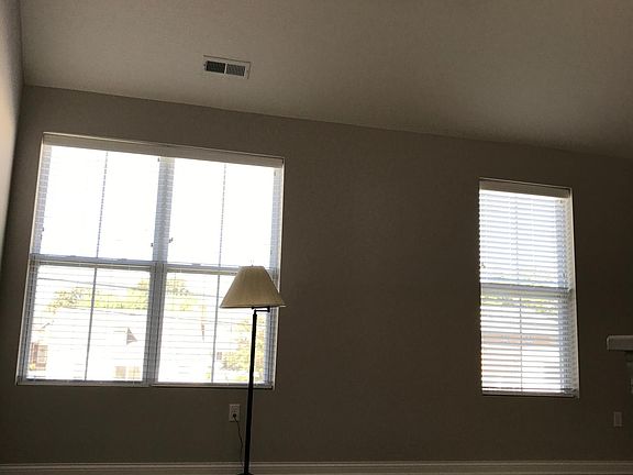 4th image of 1513 Elmwood Ave #1513