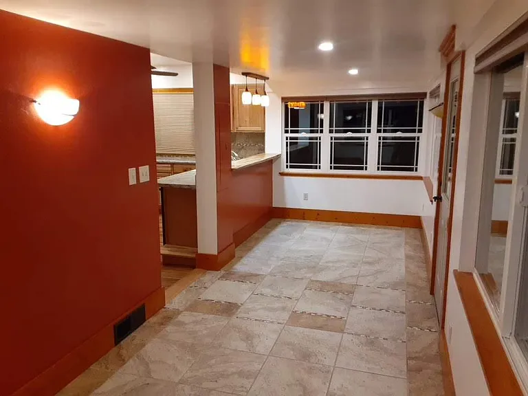 1447 W 3rd Ave — Photo 21