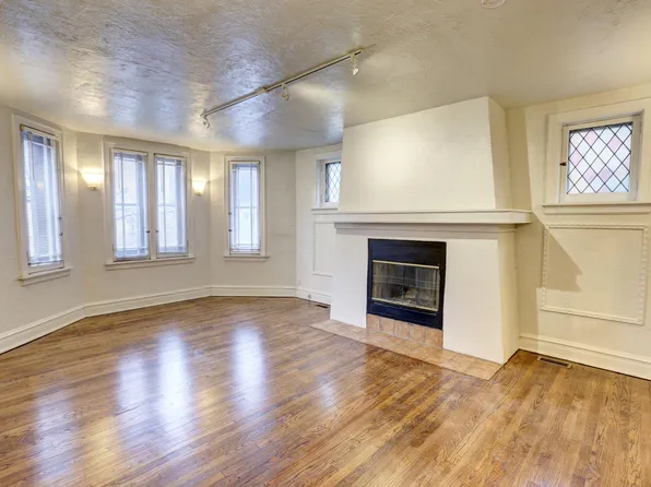 322 S Hanley Rd APT 1N, Saint Louis, MO 63105