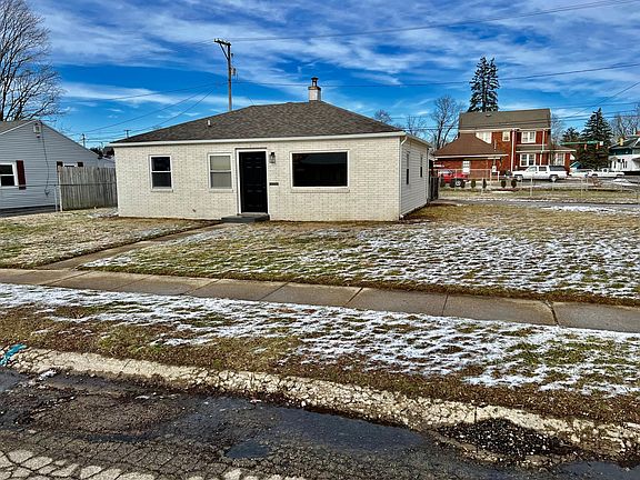 Large corner lot with fenced in backyard
