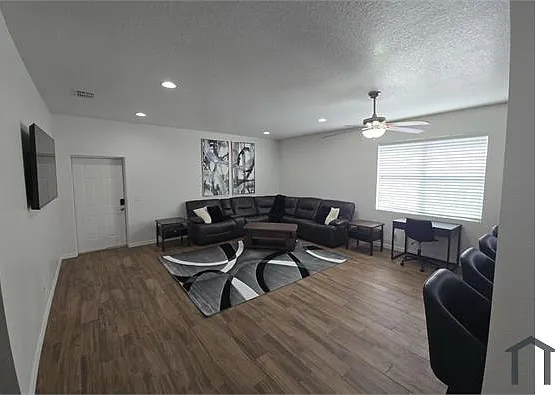 8205 N 12th St — Photo 3