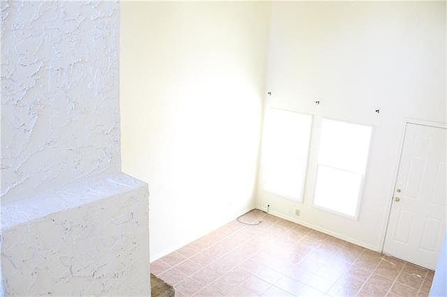 2nd image of 1850 Amber Ln