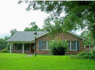 9600 Justin Pl, River Ridge, LA 70123