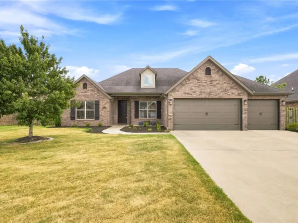 4608 W Canopy Meadows Dr, Rogers, AR 72758