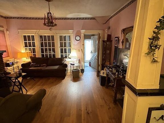 3rd image of 3535 COLLEGE Place
