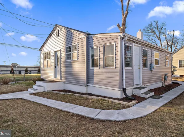 2 Milford St, New Castle, DE 19720