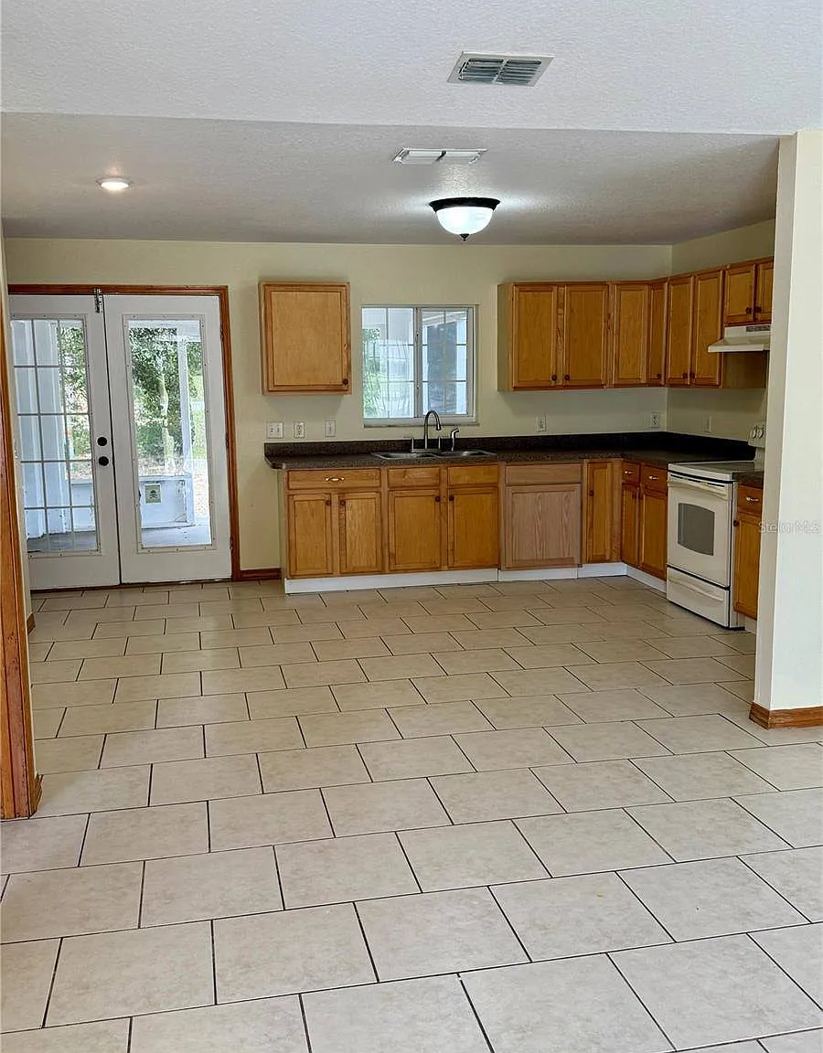 3 bed, 1242 sqft, $1,535 — Photo 4