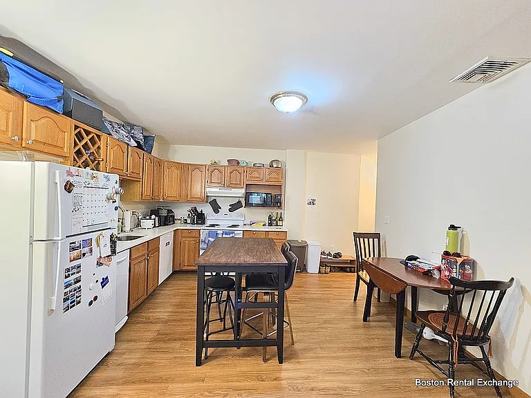 154 Cedar St #1-4 — Photo 3