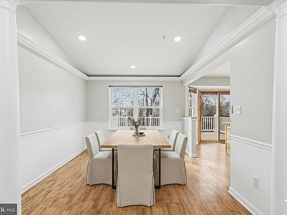 5th image of 455 Deerhill Cir