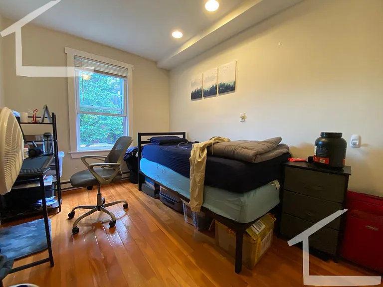 91 Hammond St #2 — Photo 5
