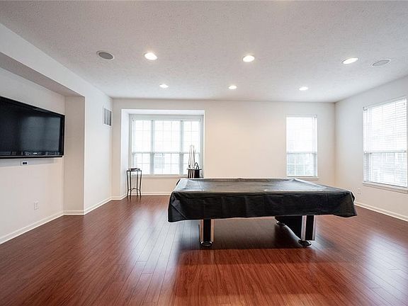 4th image of 9459 Tanhurst Dr