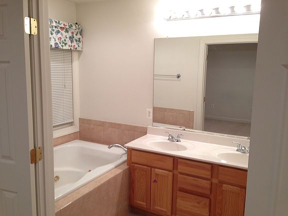 4th image of 5318 Cupids Dart Dr