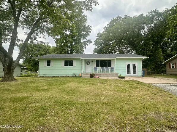 404 Karen Dr, Carl Junction, MO 64834