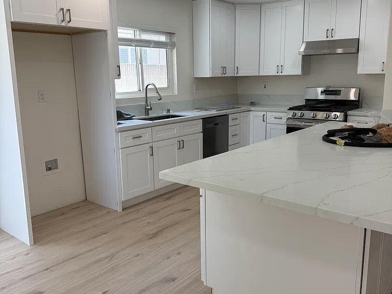 1920 E Kirkwood Ave #1920 — Photo 8