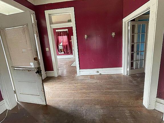 5th image of 617 1st St