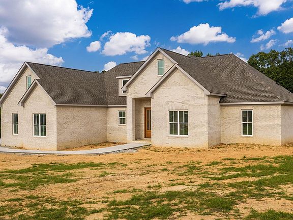 2nd image of 13 Avrey Ln