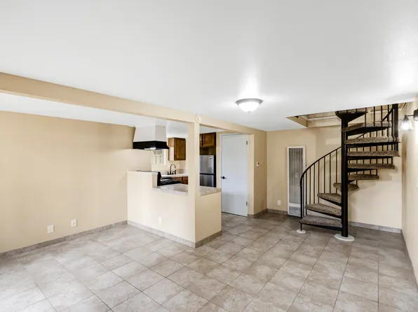 850 Devisadero St APT C, Monterey, CA 93940