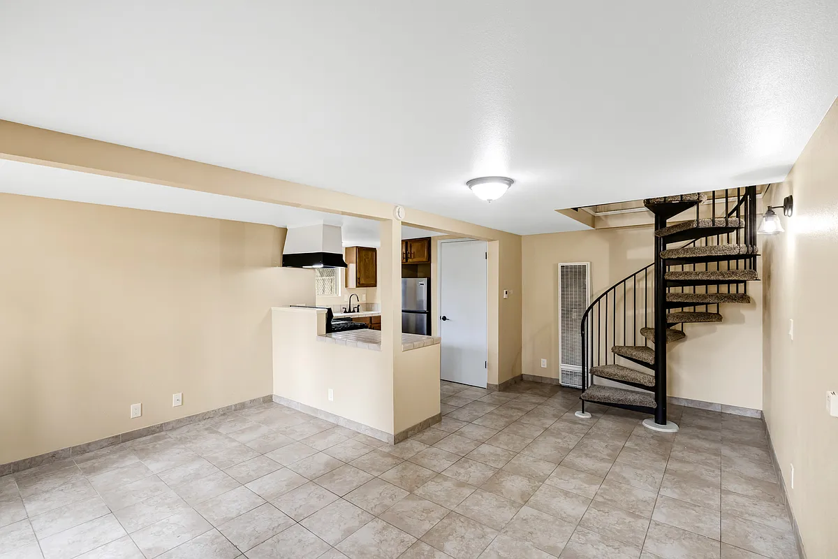 Building Photo - 850 Devisadero St #C