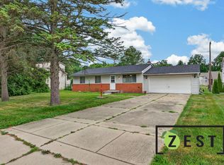 39483 Marne Ave, Sterling Heights, MI 48313