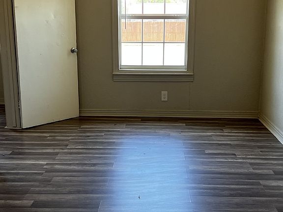 5th image of 4601 Avenue L #B