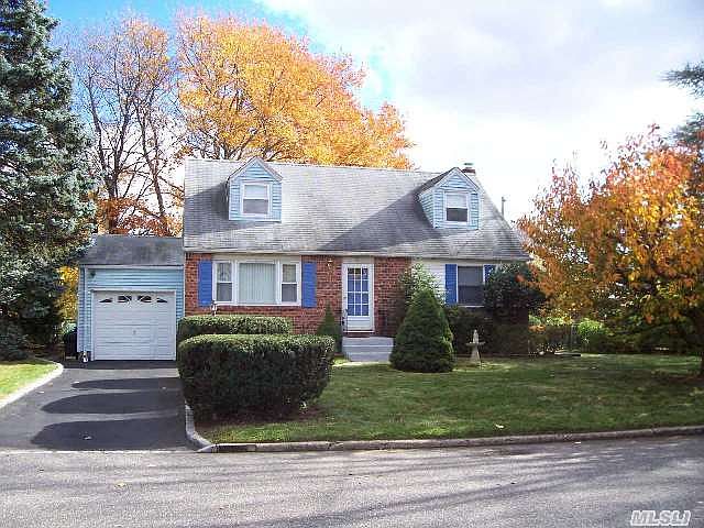 1st image of 3 N Hill Dr