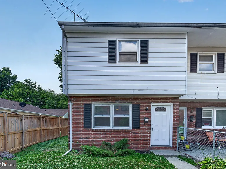 351 Calvert St — Photo 1