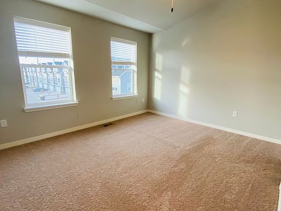 4th image of 1422 SE Emerald Dr #87DC24666