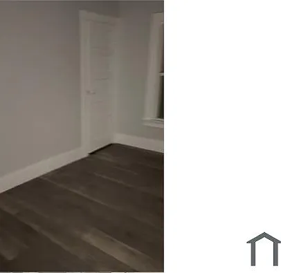 535 Winfield Rd — Photo 3
