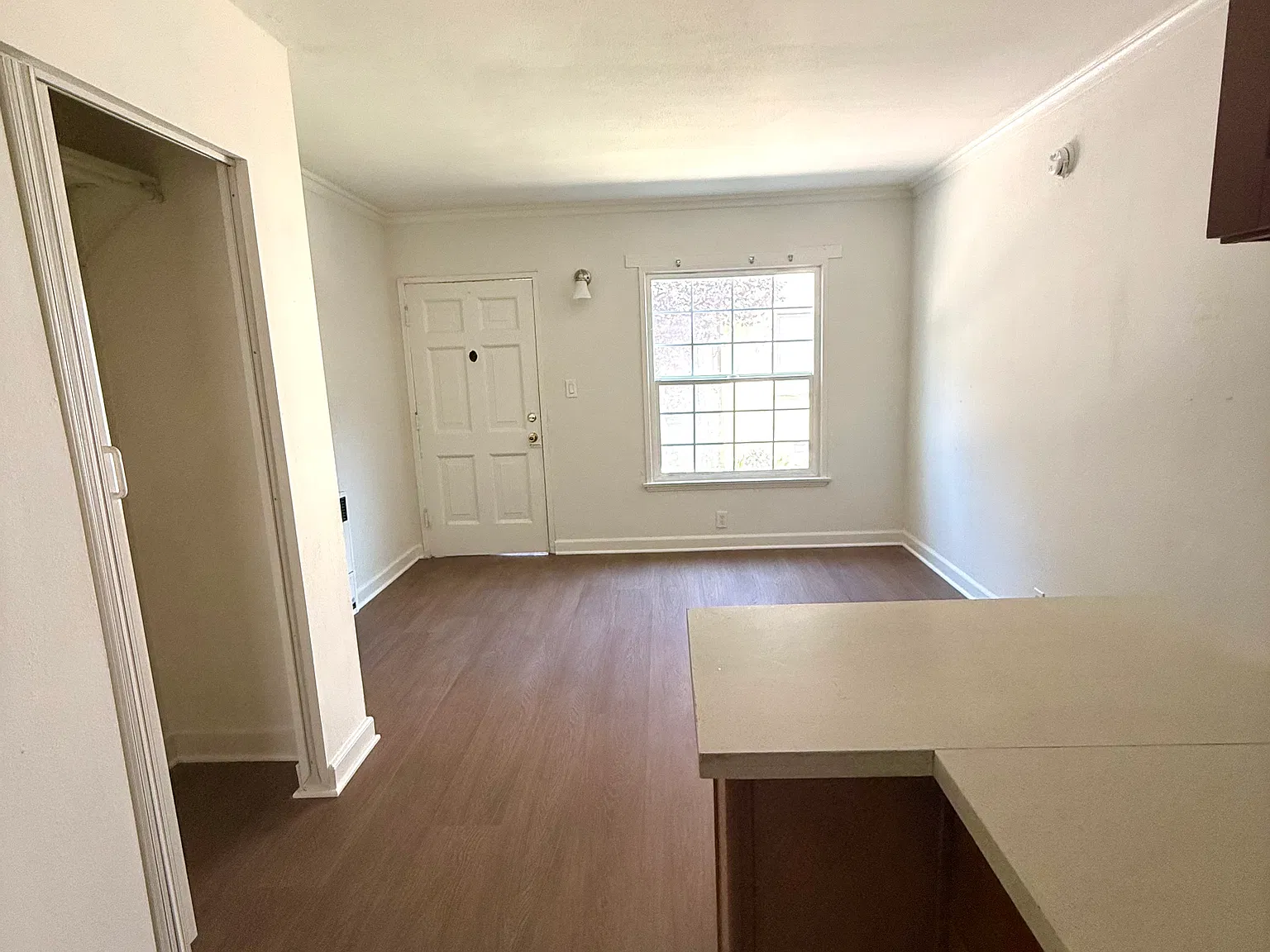 Studio, 260 sqft, $1,400 — Photo 4