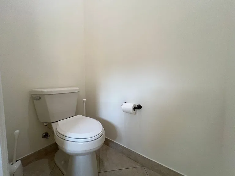 11948 SW Crestwood Cir — Photo 28