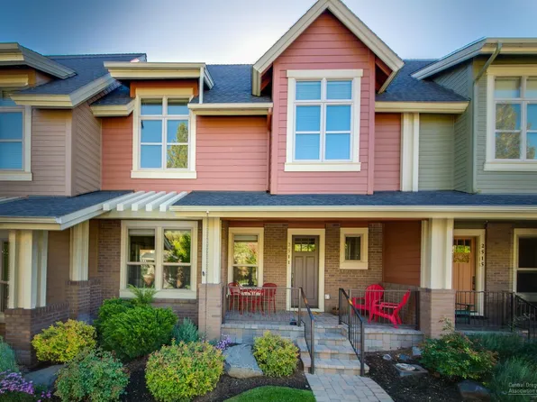 2511 NW Crossing Dr, Bend, OR 97703