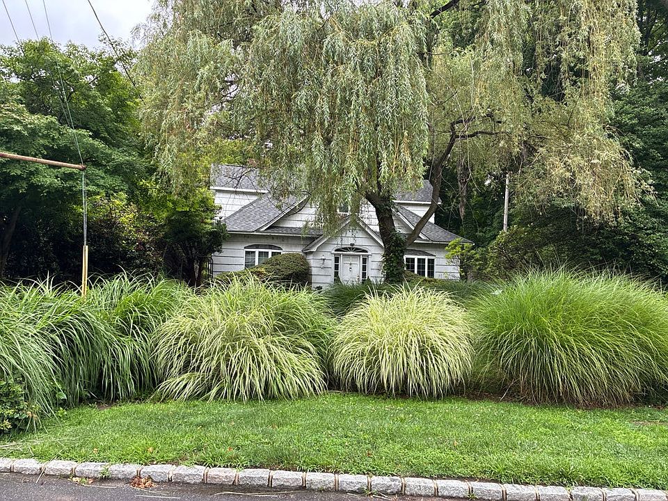 1st image of 16 Thompson Hill Rd