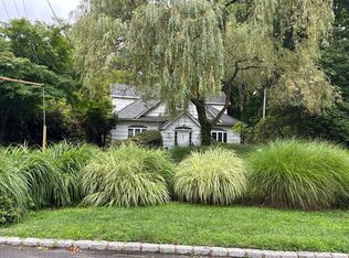 16 Thompson Hill Rd, Saint James, NY 11780