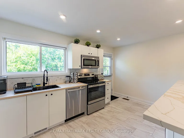 820 Grenon Ave — Photo 8