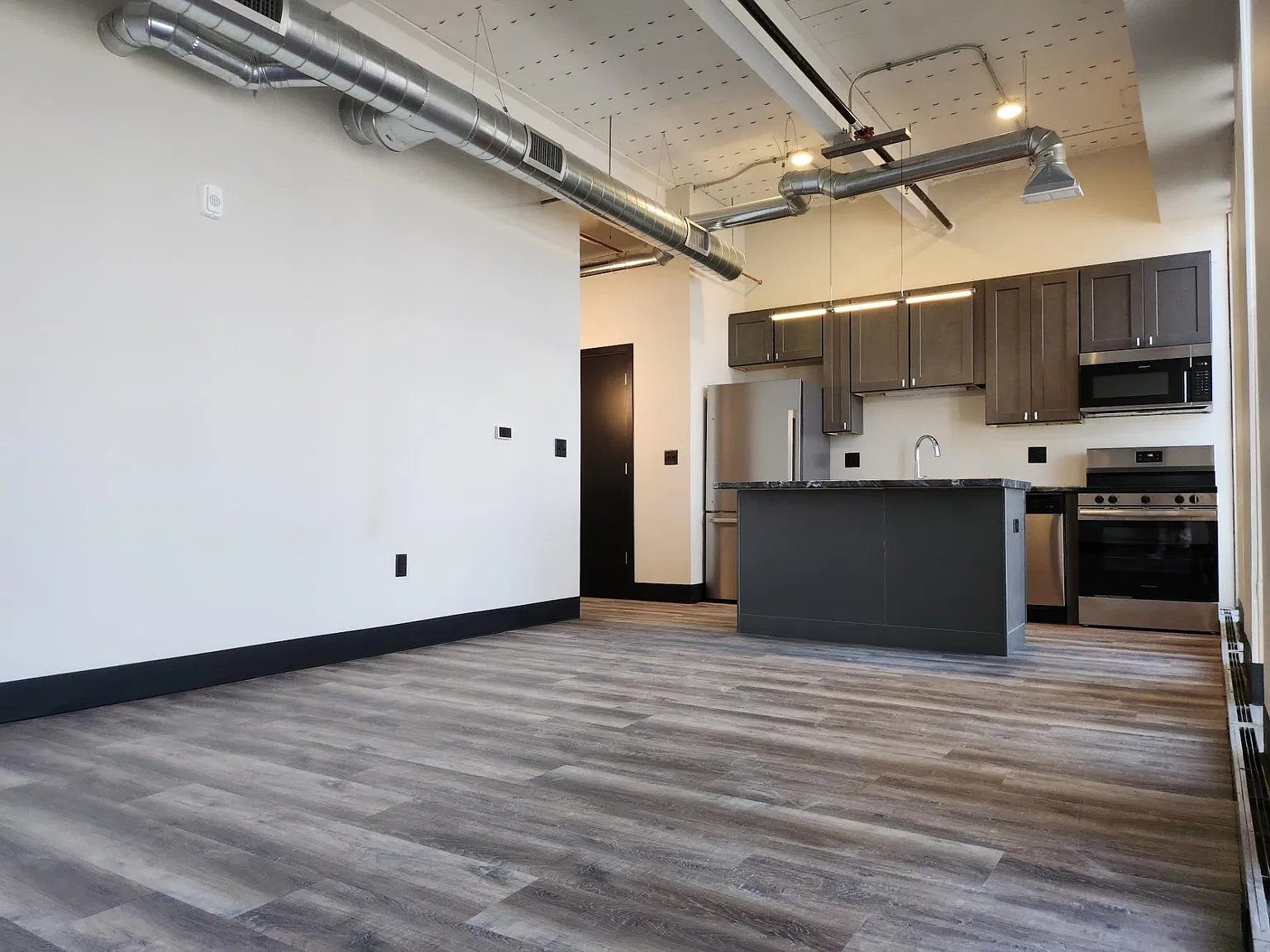 1 bed, 1.0 bath, 800 sqft, $1,495 — Photo 4