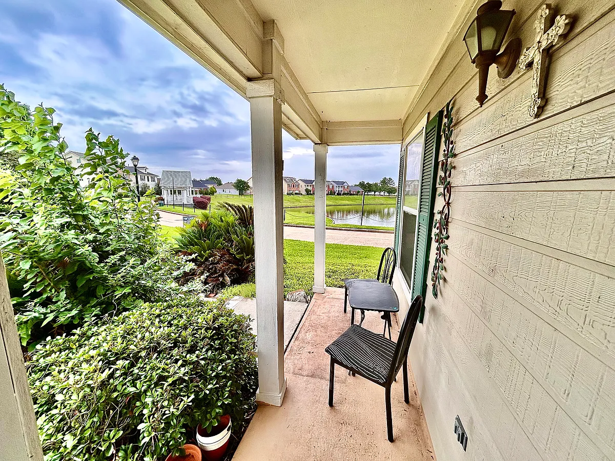 Building Photo - 20839 Settlers Lake Cir N