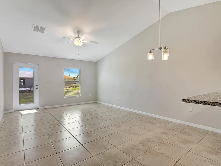 1014 Diplomat Pkwy W — Photo 6