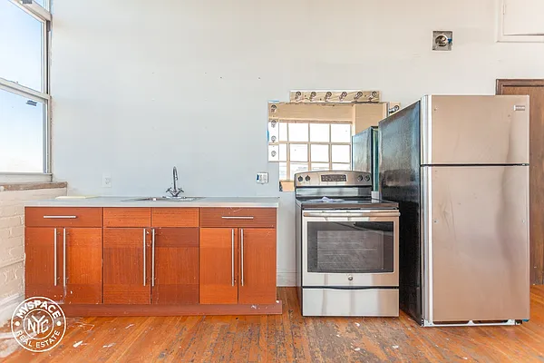 Rented by MySpaceNYC | media 3