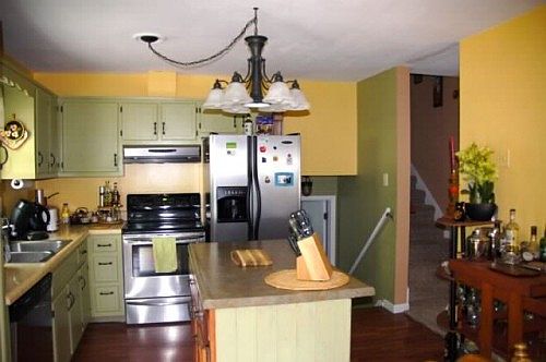 1st image of 1605 Regina Cir