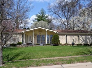 5 Forest Oak Ct, Fenton, MO