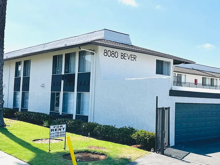 Bever Place — Photo 15