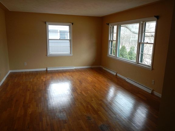4th image of 436 Orchard Ave