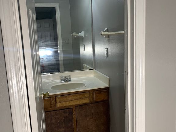 4th image of 4189 Cedartree Dr