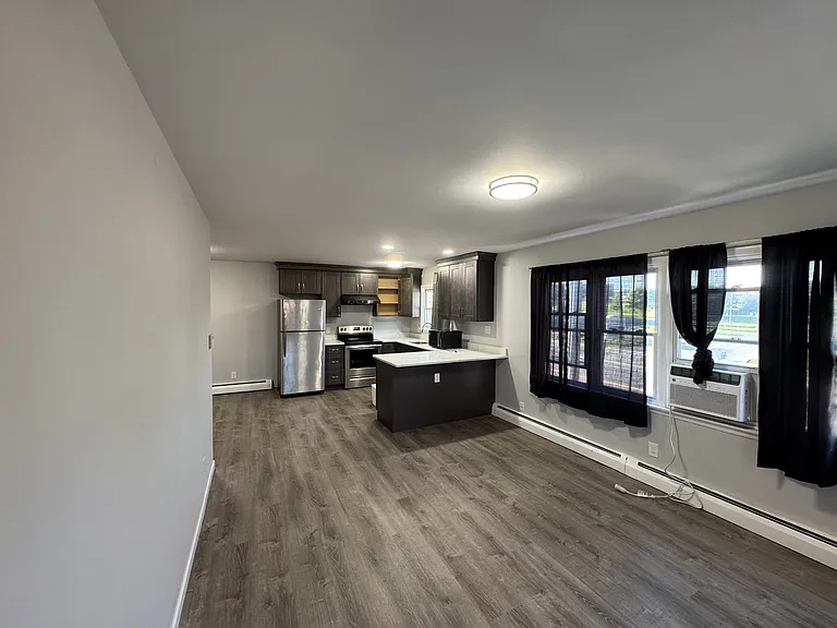 1204 Western Ave #1 — Photo 6