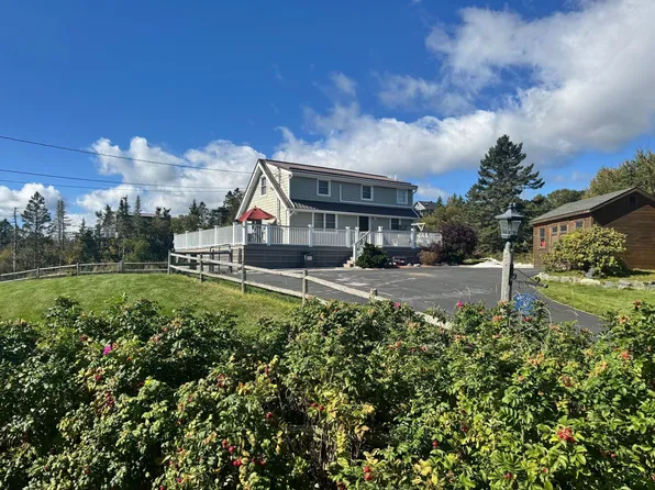 39 Boot Cove Rd, Lubec, ME 04652