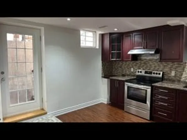 172 Bayhampton Dr, Brampton, ON L6P 3A8