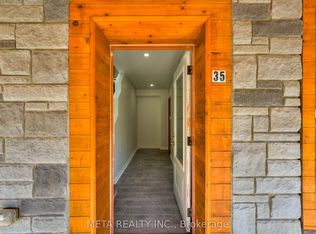 35 Duncombe Blvd UNIT 3, Toronto, ON M1M 3A4