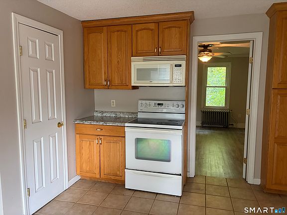 2nd image of 405 Prospect St #2